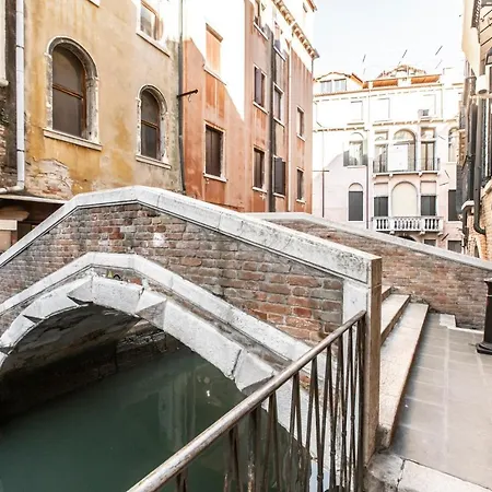 Ca' Delle Acque Deluxe R&r Apartment