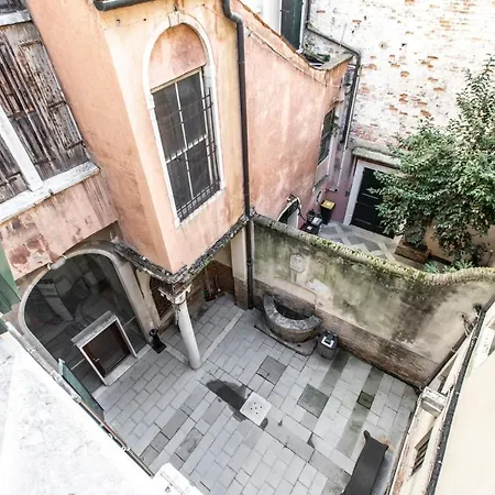 Ca' Delle Acque Deluxe R&r Apartment *