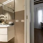 Ca' Delle Acque Deluxe R&r アパート